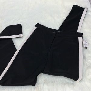 🆕 Forever 21 Black Cream Side Striped Skinny Pants - Size XS